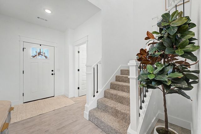 5268 S Logan Drive, Battlefield, MO 65619