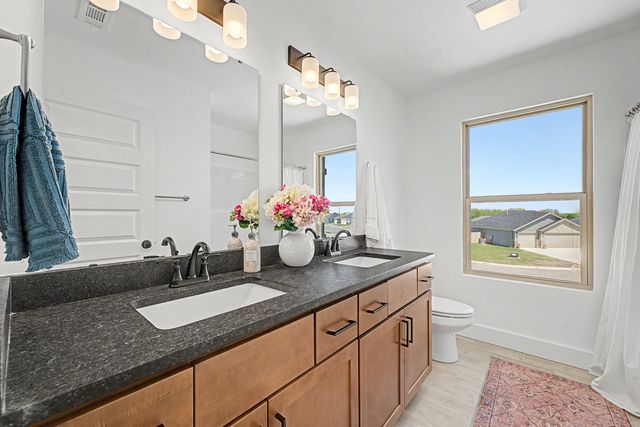 5268 S Logan Drive, Battlefield, MO 65619