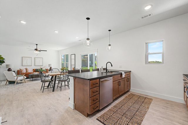 5268 S Logan Drive, Battlefield, MO 65619