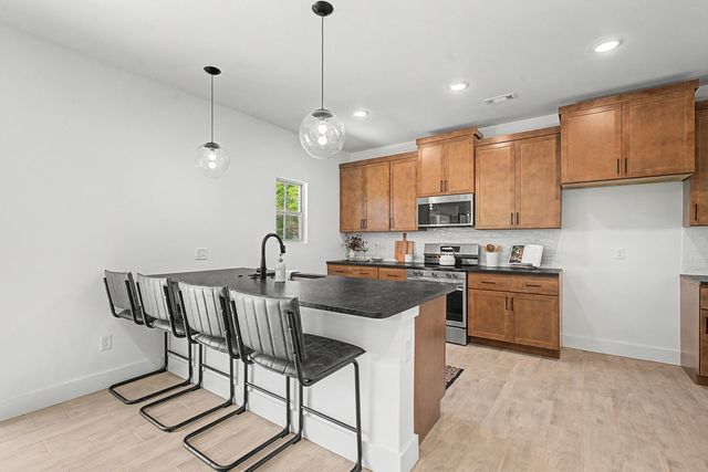 5268 S Logan Drive, Battlefield, MO 65619