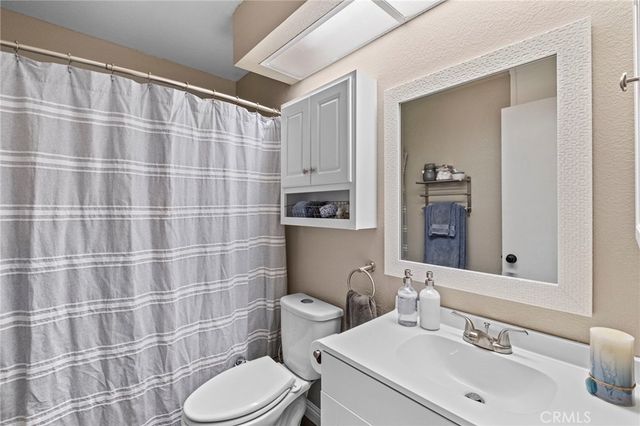 23733 Via Olivia, Murrieta, CA 92562