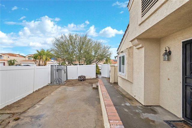 23733 Via Olivia, Murrieta, CA 92562