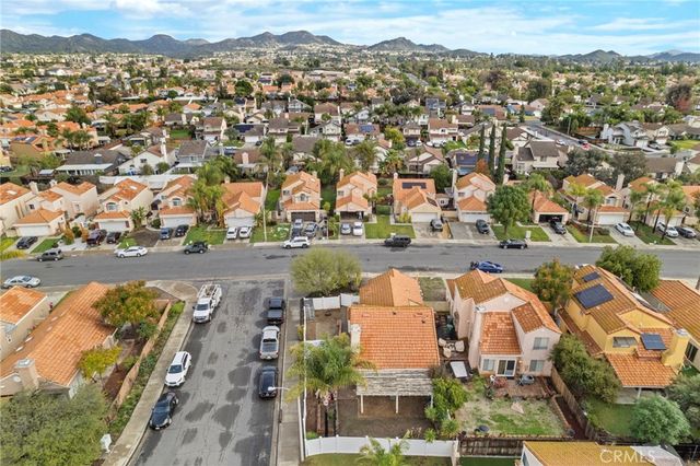 23733 Via Olivia, Murrieta, CA 92562