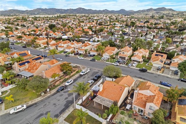 23733 Via Olivia, Murrieta, CA 92562