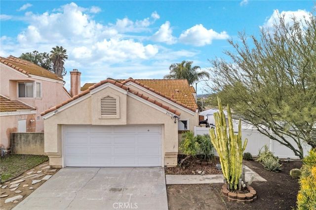 23733 Via Olivia, Murrieta, CA 92562