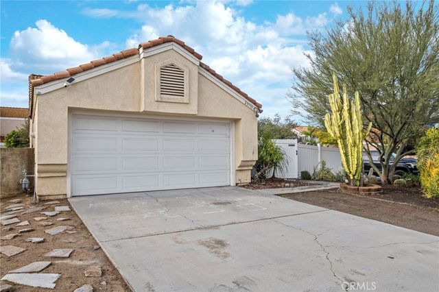23733 Via Olivia, Murrieta, CA 92562