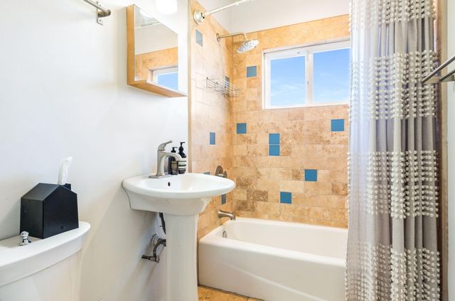1123 3rd Street SW, Albuquerque, NM 87102