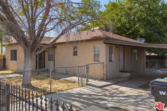 947 W Oldfield Street, Lancaster, CA 93534
