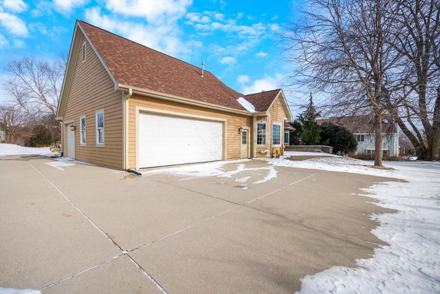 N97W14613 Rimrock ROAD, Germantown, WI 53022