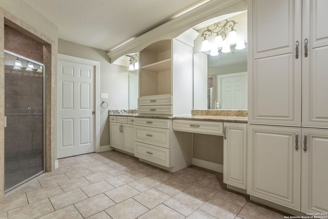 26441 White Eagle, San Antonio, TX 78260