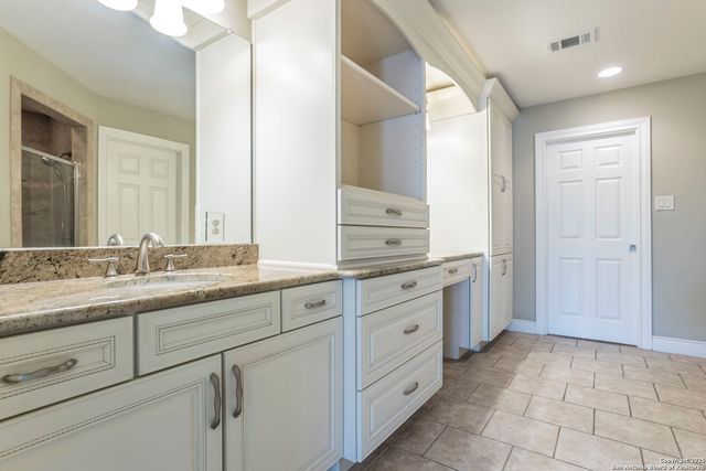 26441 White Eagle, San Antonio, TX 78260