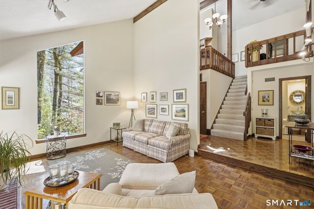15 Shoddy Mill Road, Glastonbury, CT 06033