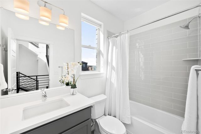 2522 N Moline Street, Aurora, CO 80010
