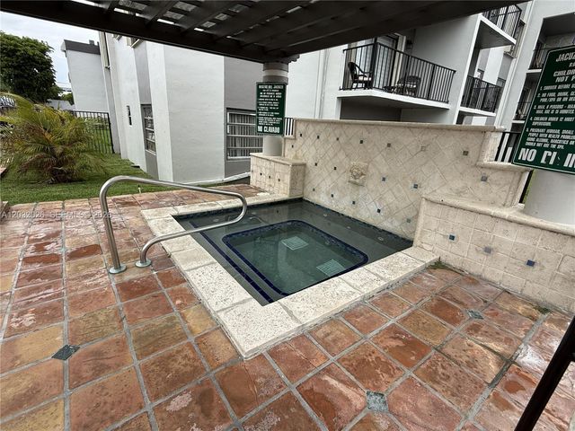 10413 N Kendall Dr B208, Miami, FL 33176