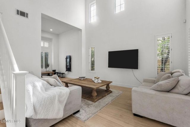 2648 Fallen Leaf Court, Simi Valley, CA 93063