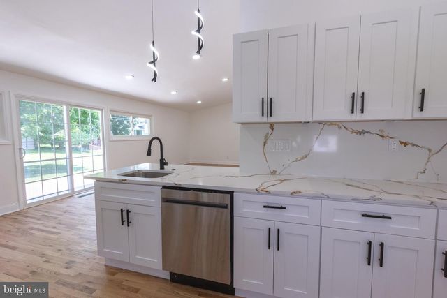 8206 ARROWHEAD RD, Pikesville, MD 21208