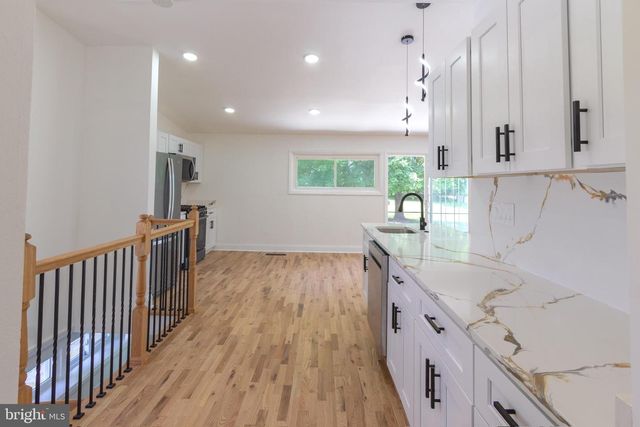 8206 ARROWHEAD RD, Pikesville, MD 21208