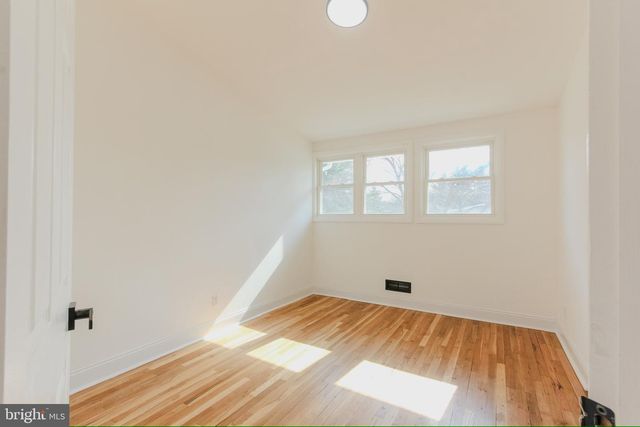 8206 ARROWHEAD RD, Pikesville, MD 21208
