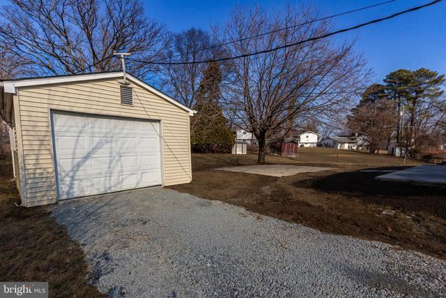 8206 ARROWHEAD RD, Pikesville, MD 21208
