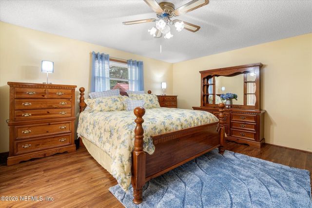 500 WALNUT Street, Welaka, FL 32193