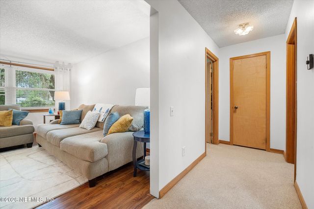 500 WALNUT Street, Welaka, FL 32193