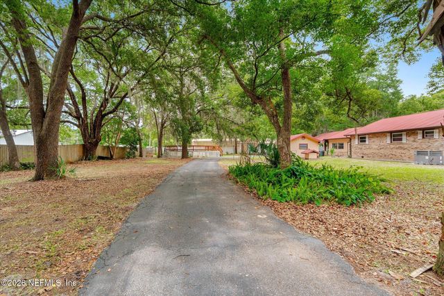 500 WALNUT Street, Welaka, FL 32193