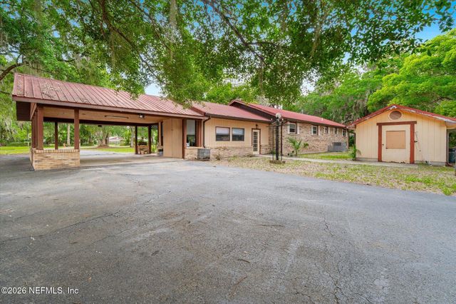 500 WALNUT Street, Welaka, FL 32193