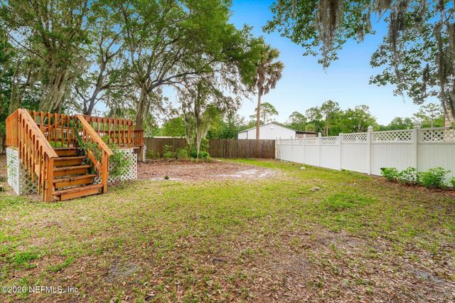 500 WALNUT Street, Welaka, FL 32193