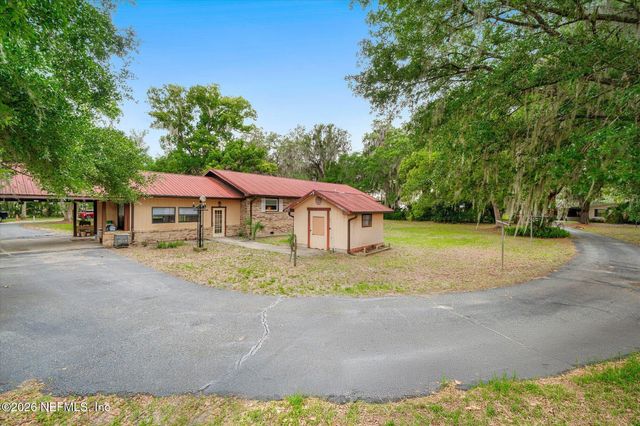 500 WALNUT Street, Welaka, FL 32193