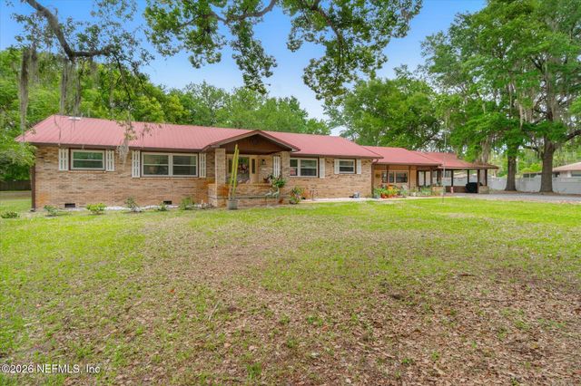 500 WALNUT Street, Welaka, FL 32193