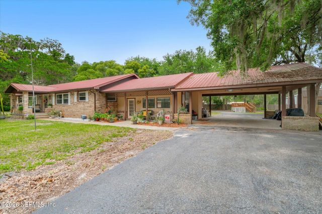 500 WALNUT Street, Welaka, FL 32193