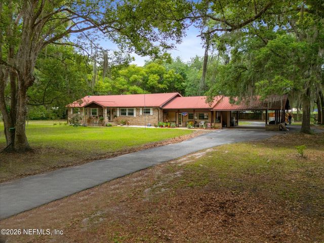500 WALNUT Street, Welaka, FL 32193