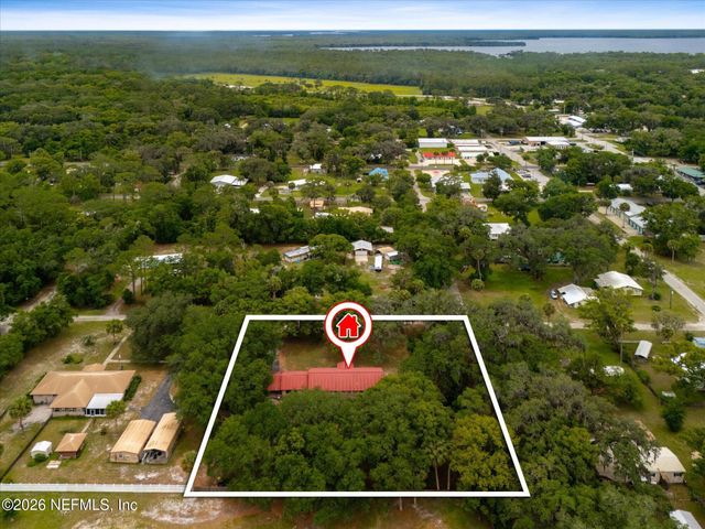 500 WALNUT Street, Welaka, FL 32193