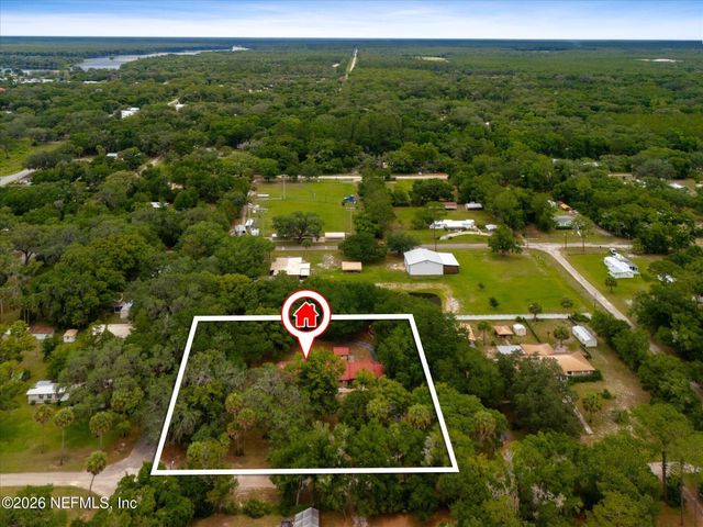 500 WALNUT Street, Welaka, FL 32193