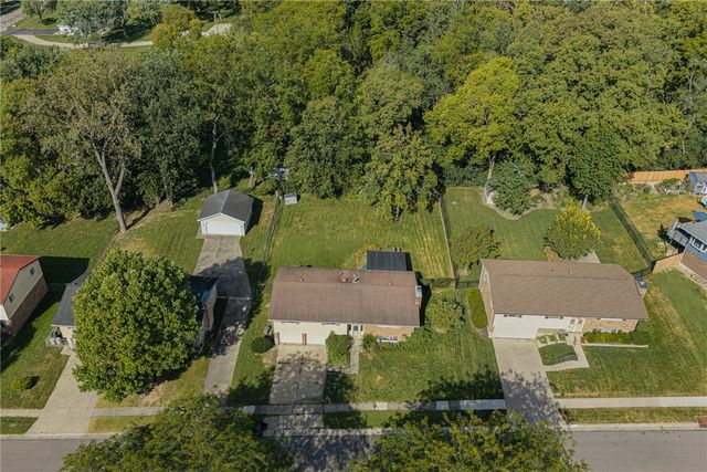 833 Lea Castle Place, Miamisburg, OH 45342
