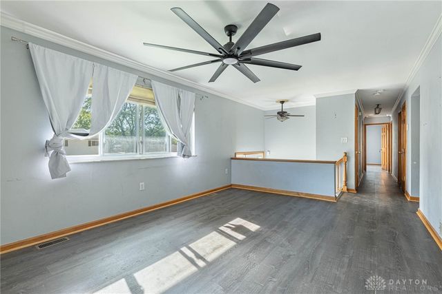 833 Lea Castle Place, Miamisburg, OH 45342