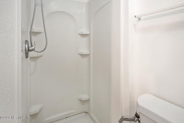 6728 EAST Road, Jacksonville, FL 32216