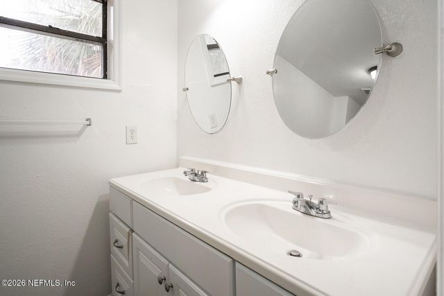 6728 EAST Road, Jacksonville, FL 32216