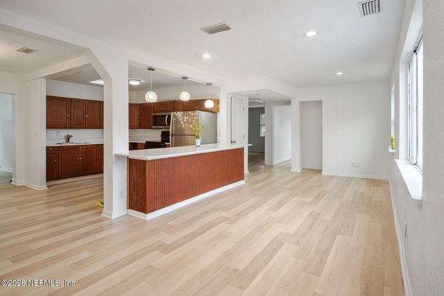 6728 EAST Road, Jacksonville, FL 32216