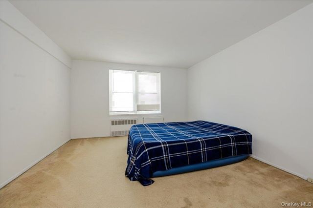 522 Shore Road 2V V, Long Beach, NY 11561