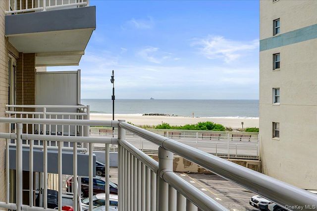 522 Shore Road 2V V, Long Beach, NY 11561