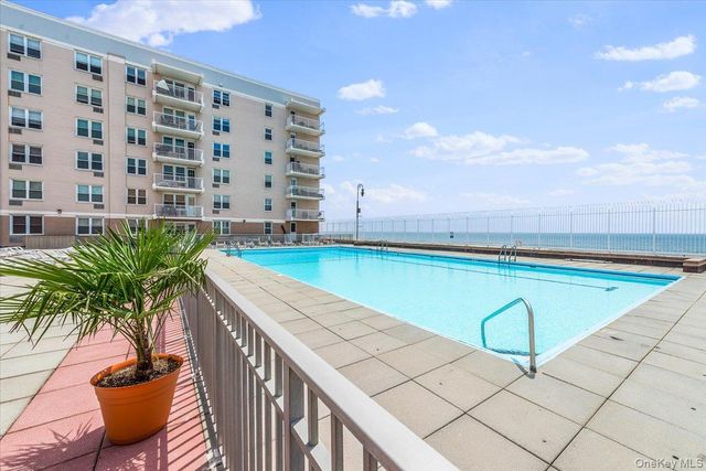 522 Shore Road 2V V, Long Beach, NY 11561