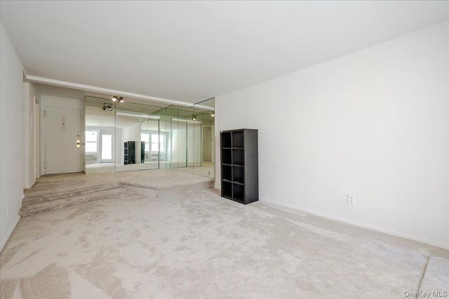 522 Shore Road 2V V, Long Beach, NY 11561