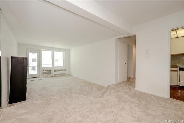 522 Shore Road 2V V, Long Beach, NY 11561