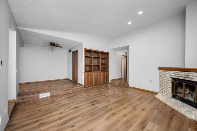 8654 134th Street W, Apple Valley, MN 55124