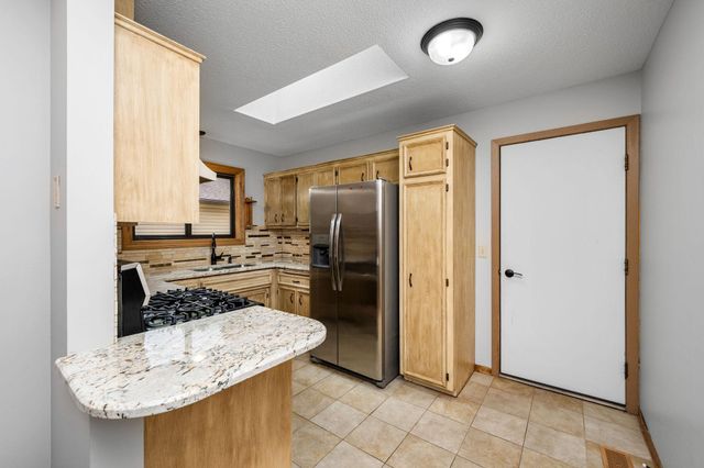 8654 134th Street W, Apple Valley, MN 55124