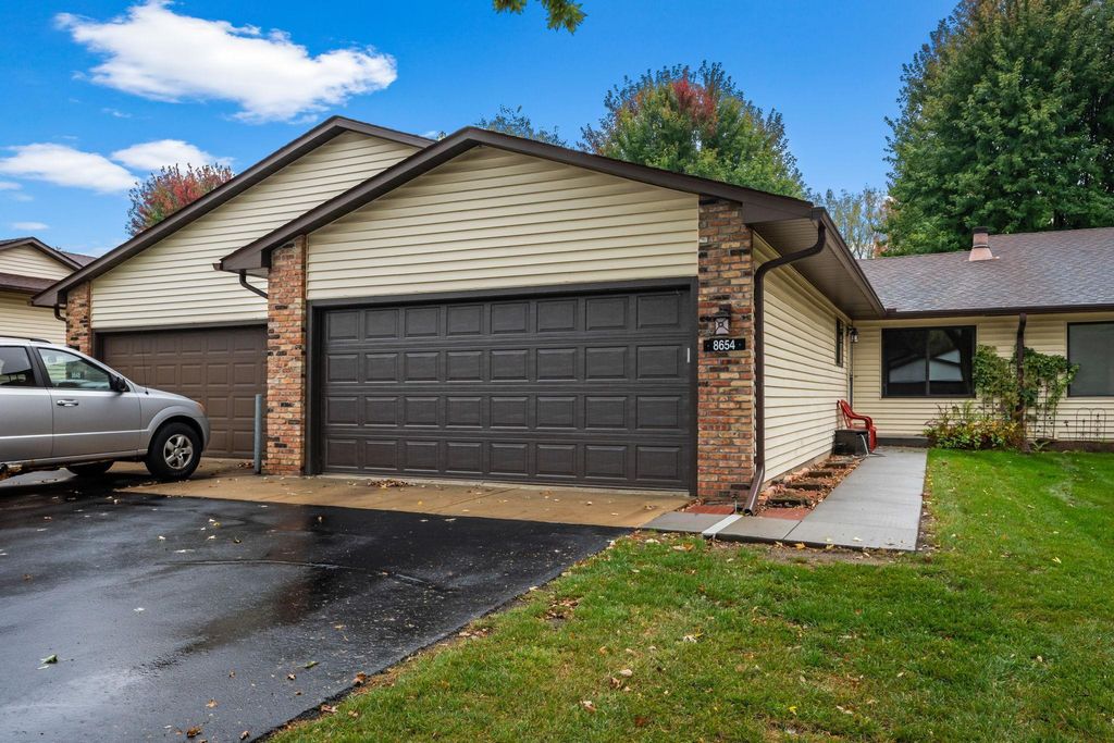 8654 134th Street W, Apple Valley, MN 55124