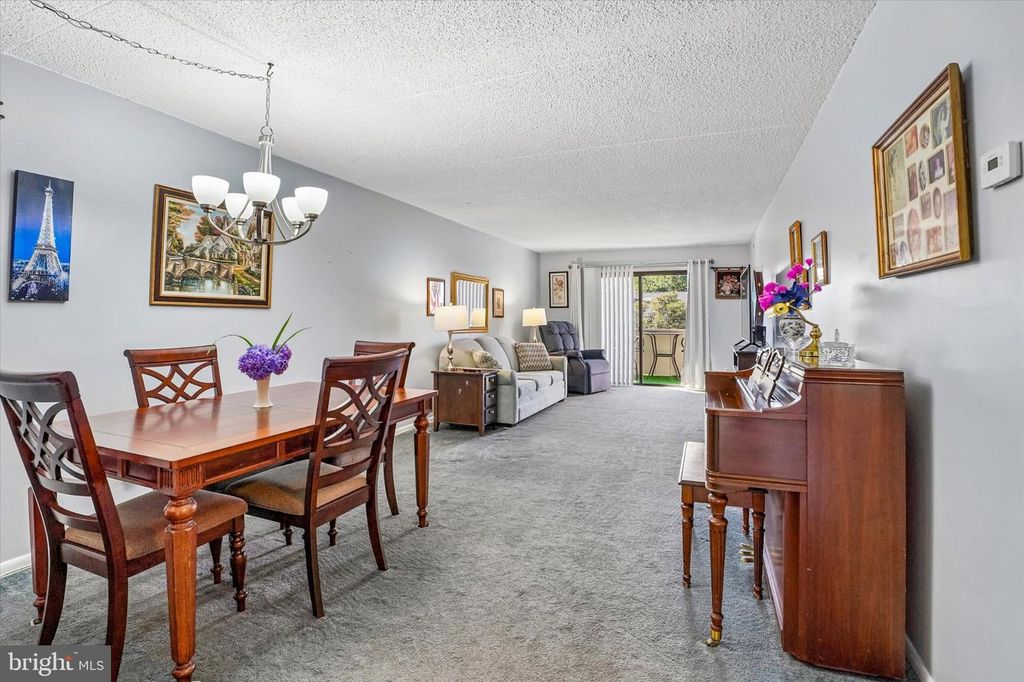406 SUMMIT HOUSE #406, WEST CHESTER, PA 19382 — photo 2
