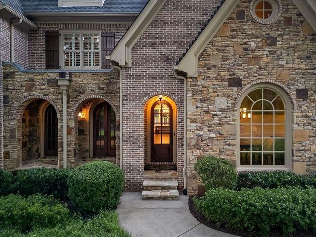 4304 Berkford NE Circle, Brookhaven, GA 30319