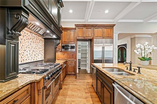 4304 Berkford NE Circle, Brookhaven, GA 30319